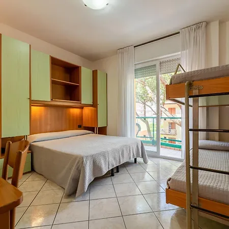 Kennedy Hotel 3*